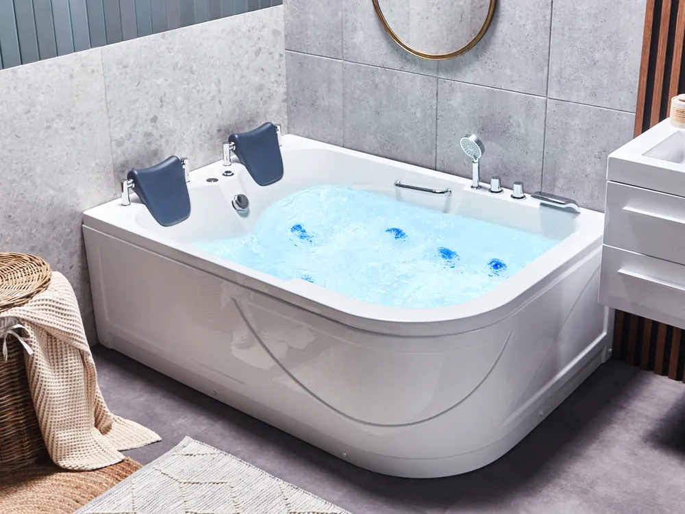 vanrosstucwerken Whirlpool Bathtub with Hydrotherapy Jets
